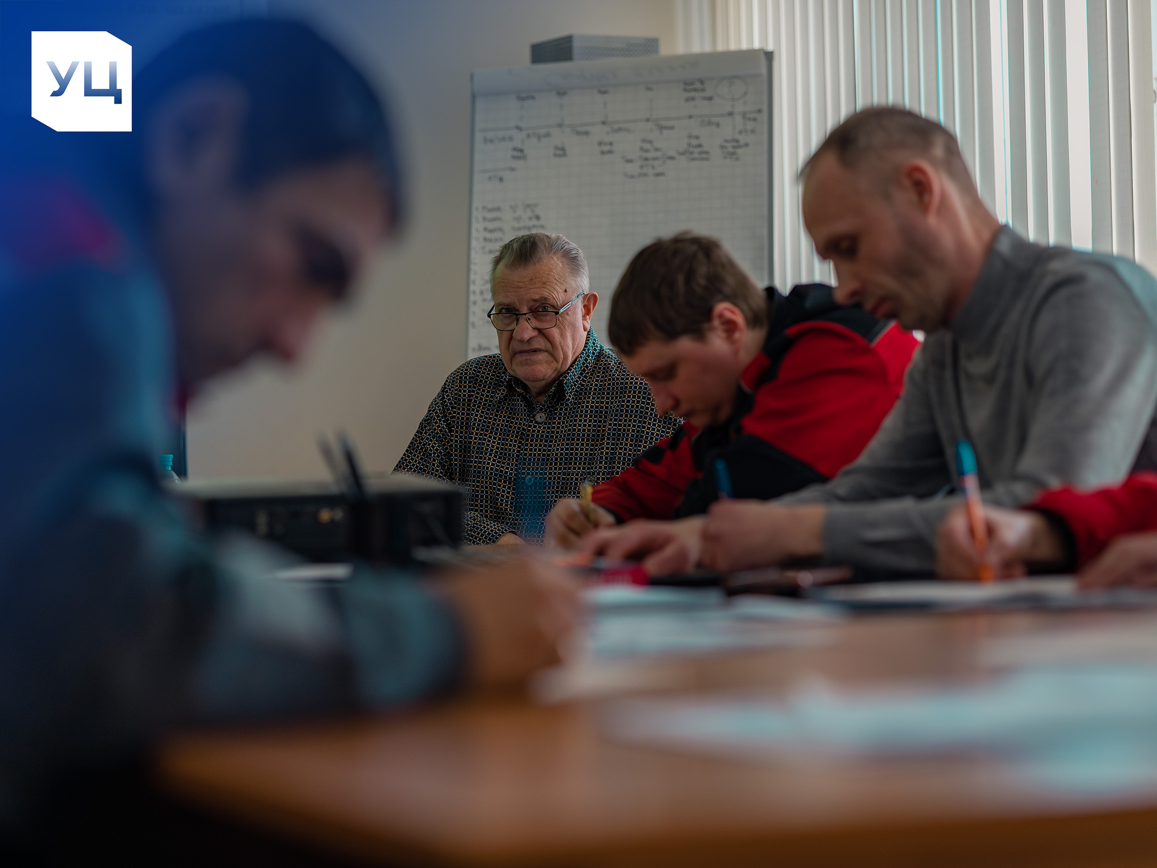 Чернышев Иван Николаевич — главный эксперт и опытный специалист Ростехнадзора, преподаватель по рабочим профессиям.